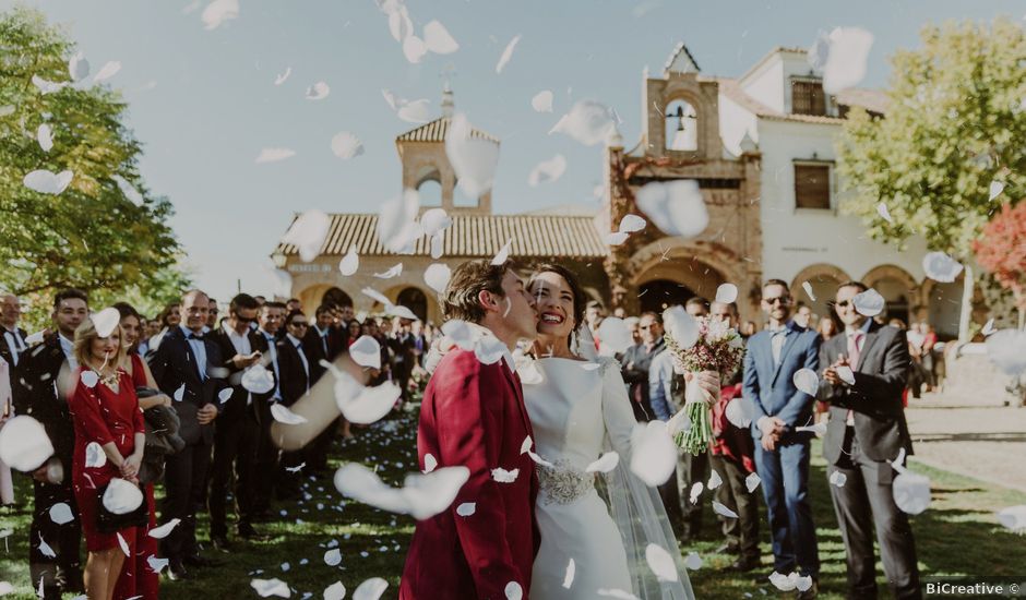 La boda de Manuel y María en Trujillo, Cáceres