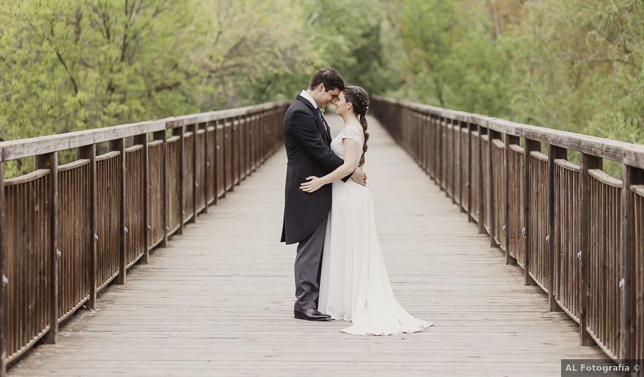 La boda de Nacho y María en Villalbilla, Madrid