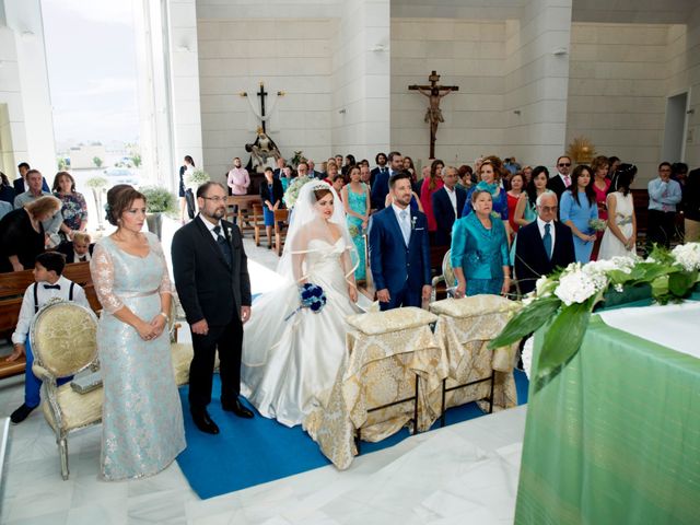 La boda de Javier y Myriam en Santa Maria Del Aguila, Almería 15