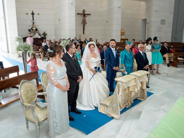 La boda de Javier y Myriam en Santa Maria Del Aguila, Almería 17
