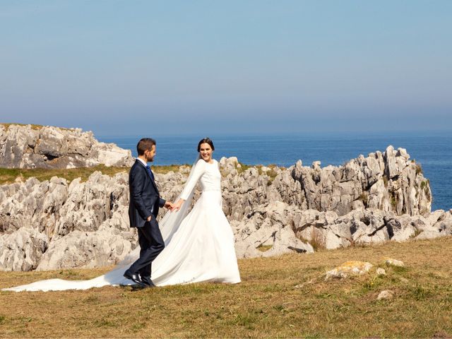 La boda de Alberto y Claudia en Noreña, Asturias 44