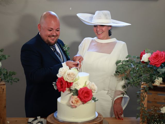 La boda de Diego y Marga en Dos Hermanas, Sevilla 35