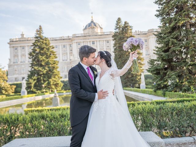 La boda de Adrián y Stefani en Madrid, Madrid 16