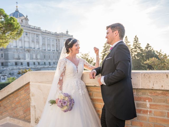 La boda de Adrián y Stefani en Madrid, Madrid 22