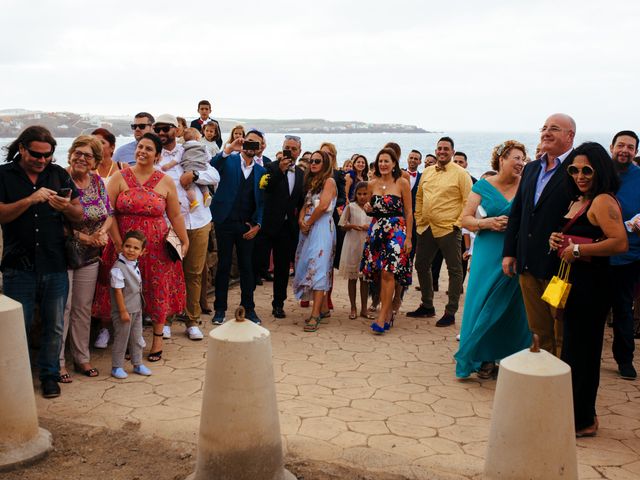 La boda de Eugenio y Anghara en Sardina Del Norte, Las Palmas 16