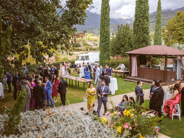 La boda de Carlos y Cynthia en Jarandilla, Cáceres 26
