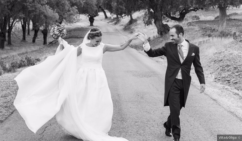 La boda de Jacobo y Rebeca en Soto De Viñuelas, Madrid