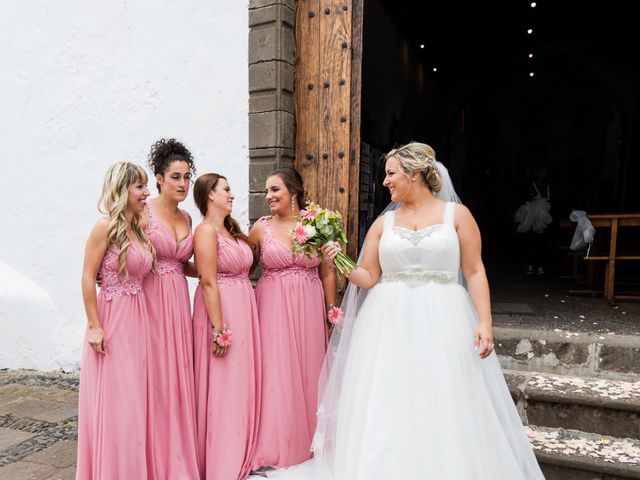 La boda de Juanjo y Carla en Icod de los Vinos, Santa Cruz de Tenerife 25