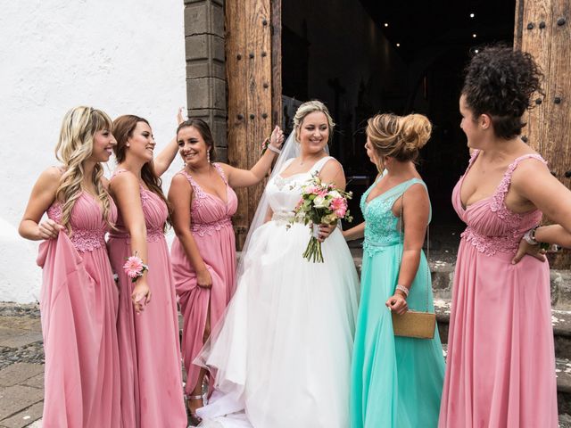 La boda de Juanjo y Carla en Icod de los Vinos, Santa Cruz de Tenerife 27