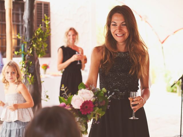 La boda de J.O y Lorena en Cala De San Vicente Ibiza, Islas Baleares 12