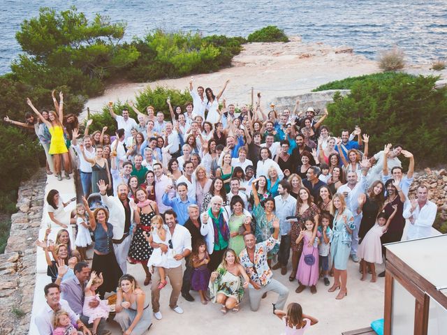 La boda de J.O y Lorena en Cala De San Vicente Ibiza, Islas Baleares 39