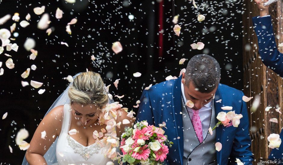 La boda de Juanjo y Carla en Icod de los Vinos, Santa Cruz de Tenerife