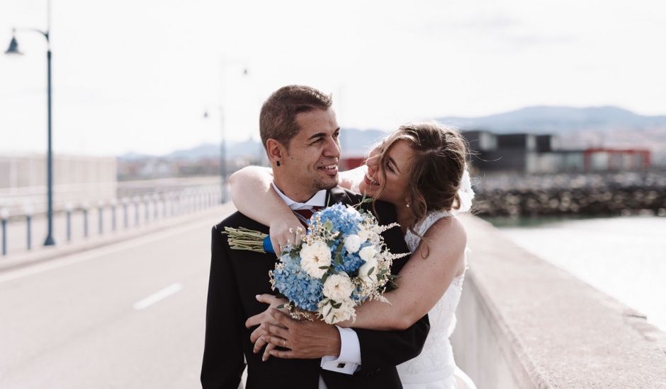 La boda de Jonatan y Cris en Getxo, Vizcaya