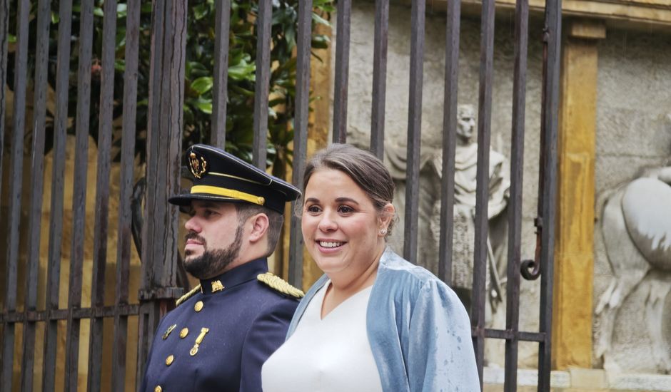 La boda de Ángel  y Cristina en Oviedo, Asturias