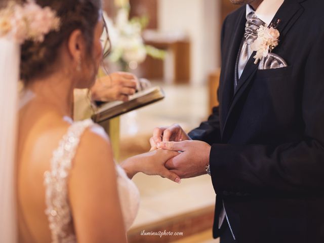 La boda de Adrián y Patricia en L' Hospitalet De Llobregat, Barcelona 17