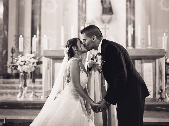 La boda de Adrián y Patricia en L' Hospitalet De Llobregat, Barcelona 79