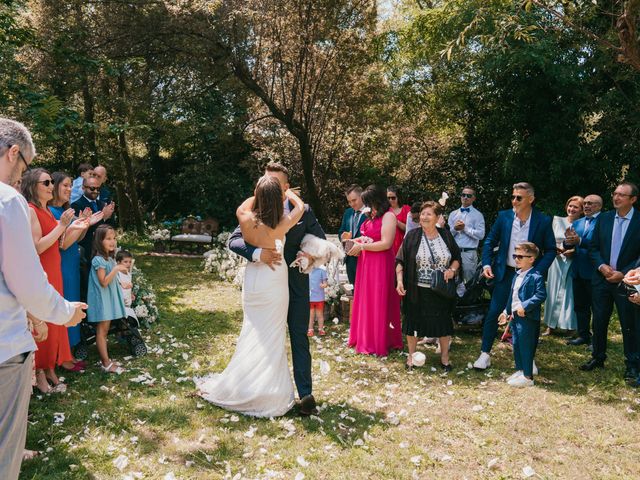 La boda de Adrian y Issa en Santiago De Compostela, A Coruña 24