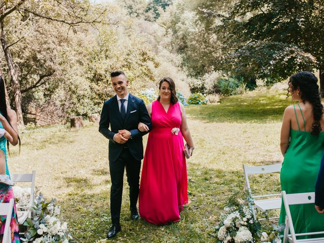 La boda de Adrian y Issa en Santiago De Compostela, A Coruña 16