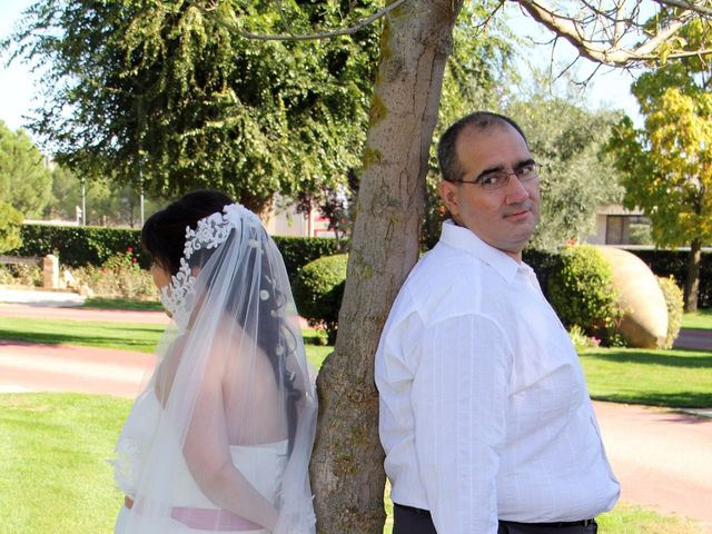 La boda de Miguel Ángel y Amparo  en Alcalá De Henares, Madrid 12