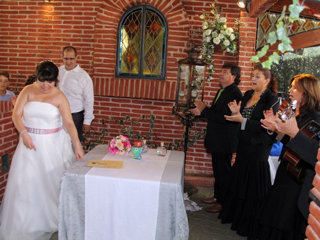 La boda de Miguel Ángel y Amparo  en Alcalá De Henares, Madrid 41