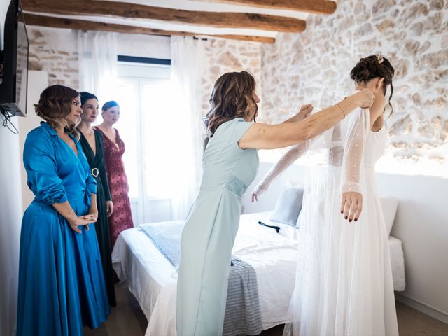 La boda de Carlos y Patricia en La Riera De Gaia, Tarragona 14