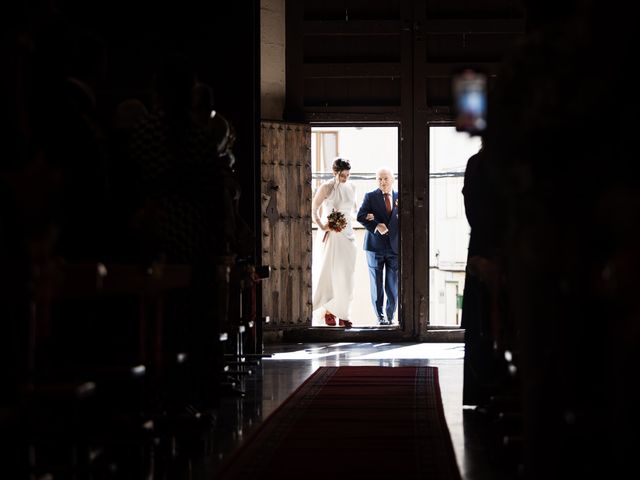 La boda de Carlos y Patricia en La Riera De Gaia, Tarragona 20