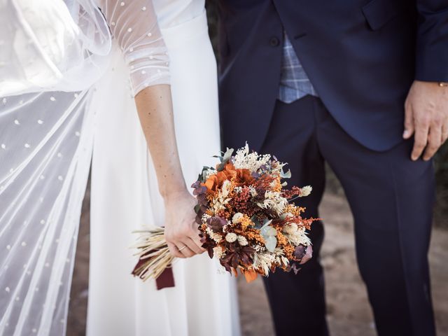 La boda de Carlos y Patricia en La Riera De Gaia, Tarragona 34