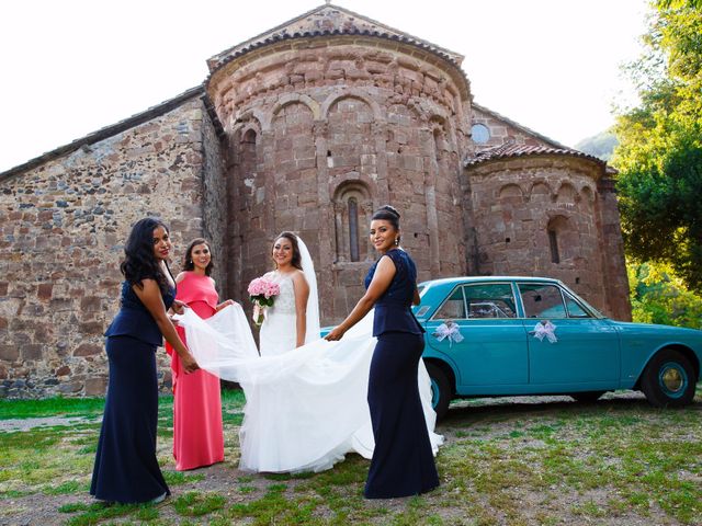 La boda de Marti y Erika en La Vall De Bianya, Girona 24