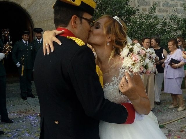 La boda de David y Miriam en Navaluenga, Ávila 3