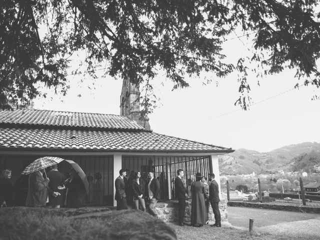 La boda de Daniel y Iris en Gijón, Asturias 3