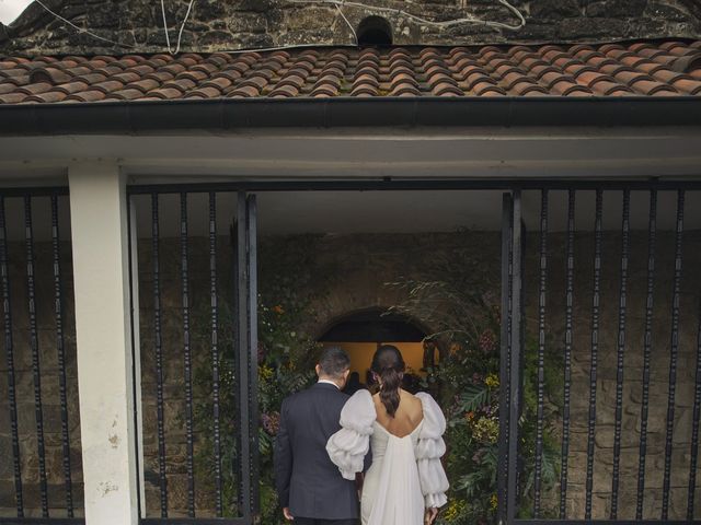 La boda de Daniel y Iris en Gijón, Asturias 23