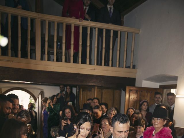 La boda de Daniel y Iris en Gijón, Asturias 25