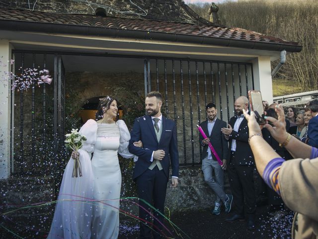 La boda de Daniel y Iris en Gijón, Asturias 63