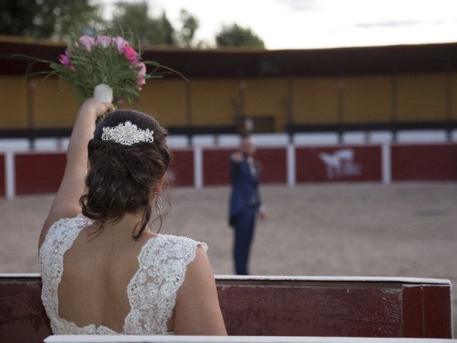 La boda de Oscar y Patricia en Talamanca Del Jarama, Madrid 2