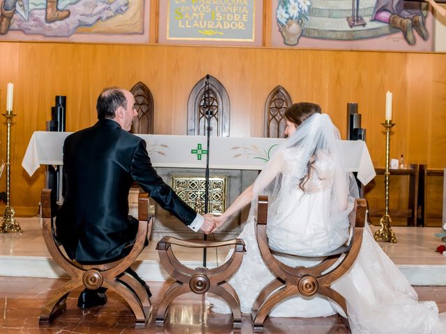 La boda de Fran y Soni en L' Hospitalet De Llobregat, Barcelona 15