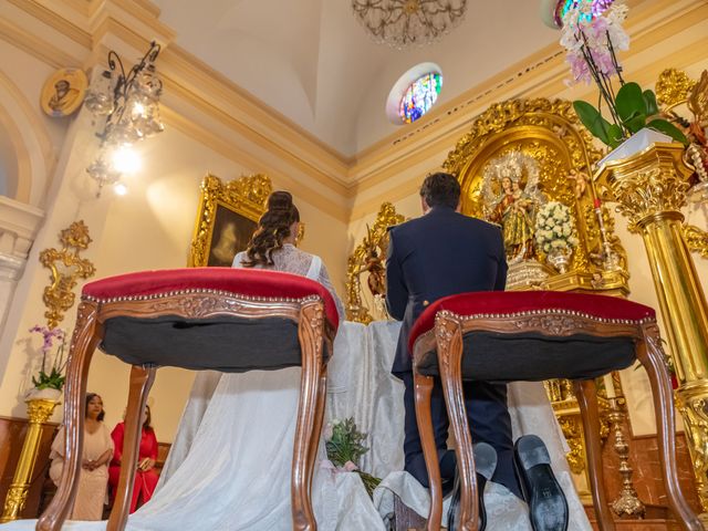 La boda de Elena y Salva en Fuengirola, Málaga 33