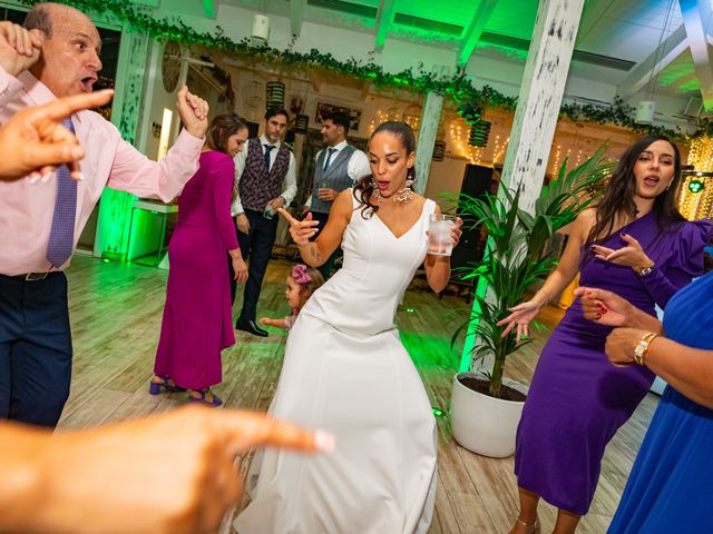 La boda de Elena y Salva en Fuengirola, Málaga 61