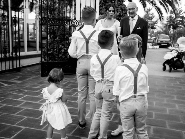 La boda de Fernando y Virginia en Almendralejo, Badajoz 30