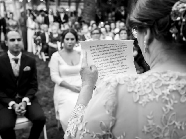 La boda de Fernando y Virginia en Almendralejo, Badajoz 36