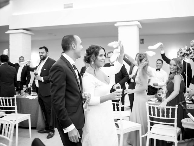 La boda de Fernando y Virginia en Almendralejo, Badajoz 47