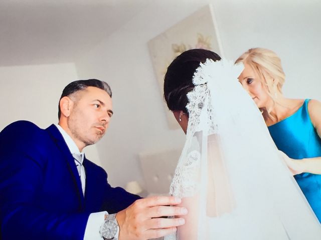 La boda de Kike y Yasmina  en Valencia, Valencia 45