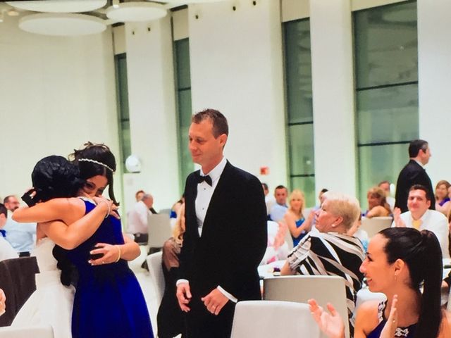 La boda de Kike y Yasmina  en Valencia, Valencia 61