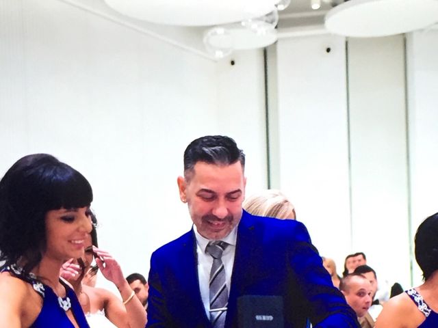 La boda de Kike y Yasmina  en Valencia, Valencia 62