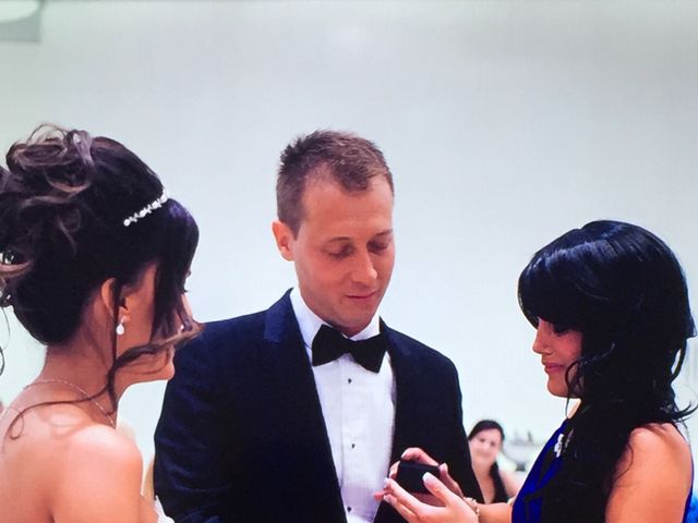 La boda de Kike y Yasmina  en Valencia, Valencia 70