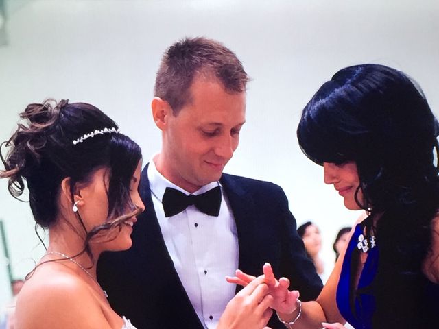 La boda de Kike y Yasmina  en Valencia, Valencia 71