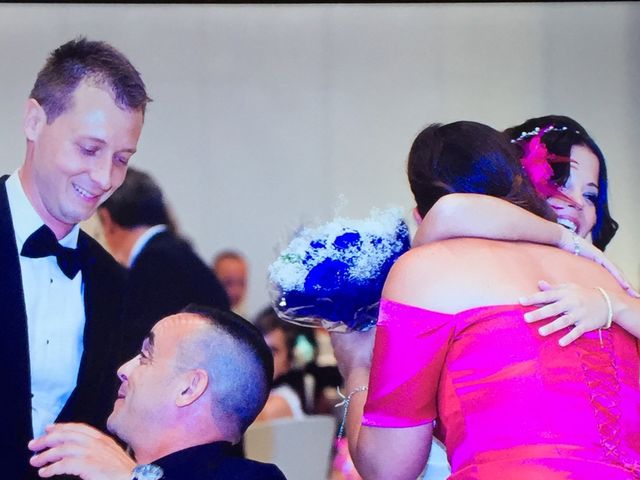 La boda de Kike y Yasmina  en Valencia, Valencia 83
