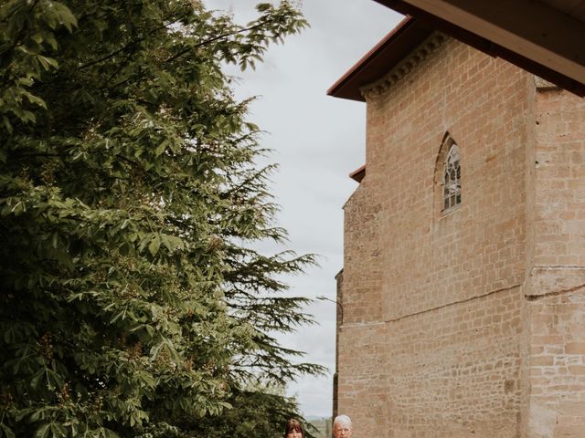 La boda de Miguel y Amaia en Santa Gadea Del Cid, Burgos 29