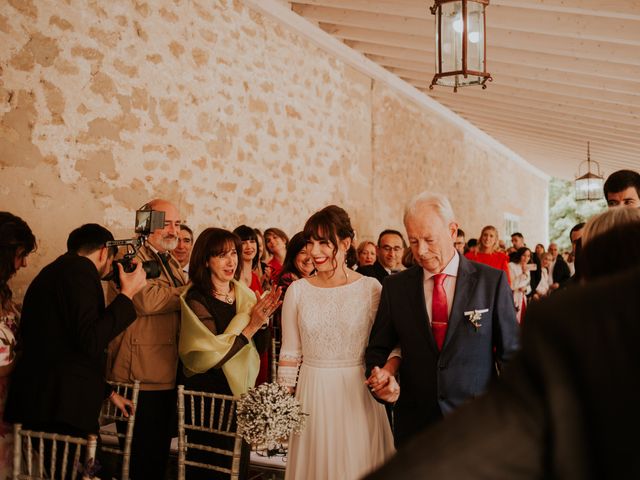 La boda de Miguel y Amaia en Santa Gadea Del Cid, Burgos 30