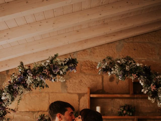 La boda de Miguel y Amaia en Santa Gadea Del Cid, Burgos 39