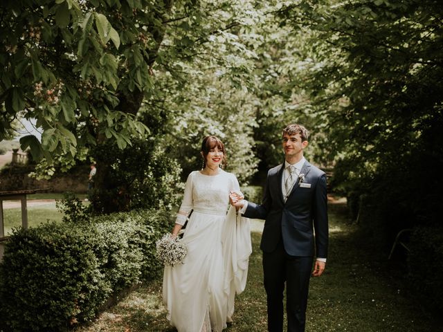 La boda de Miguel y Amaia en Santa Gadea Del Cid, Burgos 43